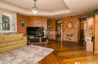 Casa com 3 quartos à venda na rua fernando osório, 1869, teresópolis, porto alegre, 256 m2 por r$ 785.000