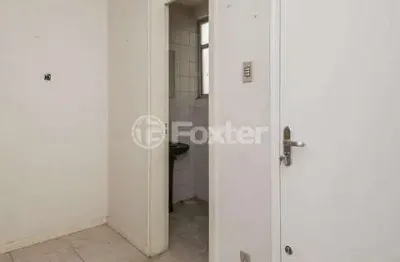 Sala comercial com 1 sala à venda na rua professor annes dias, 166, centro histórico, porto alegre, 26 m2 por r$ 142.500