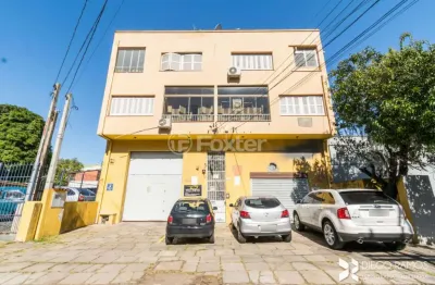 Apartamento com 3 quartos à venda na rua doutor joão inácio, 1515, navegantes, porto alegre, 151 m2 por r$ 250.000