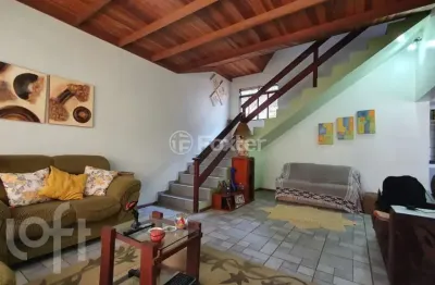 Casa com 3 quartos à venda na rua inglaterra, 619, petrópolis, novo hamburgo, 185 m2 por r$ 610.000