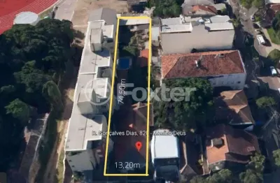 Casa com 3 quartos à venda na rua gonçalves dias, 820, menino deus, porto alegre, 228 m2 por r$ 2.320.000