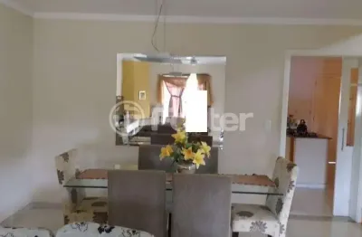 Casa com 3 quartos à venda na rua manoel victorio nunes, 253, parque da matriz, cachoeirinha, 212 m2 por r$ 1.011.750
