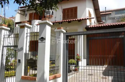 Casa com 4 quartos à venda na rua borges do canto, 265, petrópolis, porto alegre, 350 m2 por r$ 2.500.000