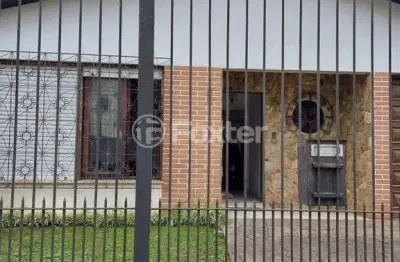 Casa com 4 quartos à venda na rua gaston englert, 285, vila ipiranga, porto alegre, 170 m2 por r$ 734.000