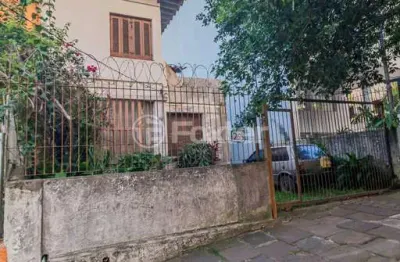 Casa com 2 quartos à venda na rua coronel paulino teixeira, 269, rio branco, porto alegre, 181 m2 por r$ 1.200.000