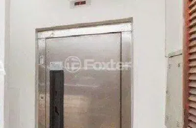 Sala comercial com 1 sala à venda na avenida presidente franklin roosevelt, 751, navegantes, porto alegre, 25 m2 por r$ 81.000