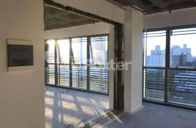 Sala comercial com 1 sala à venda na rua vinte e quatro de outubro, 1440, auxiliadora, porto alegre, 46 m2 por r$ 1.060.000