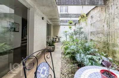 Apartamento com 3 quartos à venda na rua ramiro barcelos, 1774, rio branco, porto alegre, 100 m2 por r$ 600.000