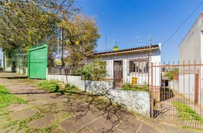 Casa com 3 quartos à venda na rua ursa maior, 674, cristal, porto alegre, 185 m2 por r$ 600.000