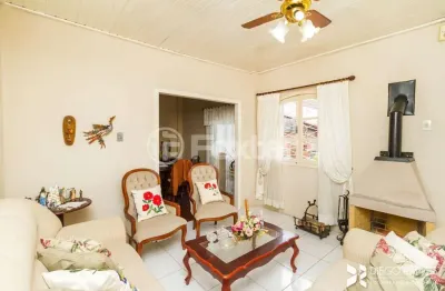 Casa com 2 quartos à venda na rua cachoeira, 439, nonoai, porto alegre, 65 m2 por r$ 427.000