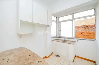 Apartamento com 1 quarto à venda na Rua Comendador Azevedo, 464, Floresta, Porto Alegre, 33 m2 por R$ 160.000