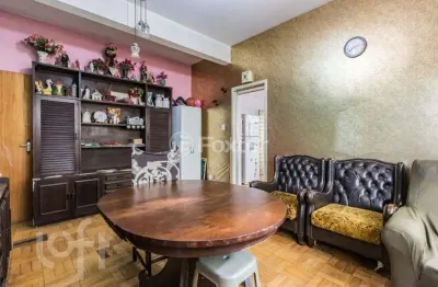 Casa com 5 quartos à venda na rua portugal, 81, são joão, porto alegre, 331 m2 por r$ 1.400.000