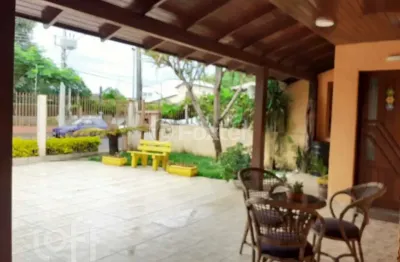 Casa com 3 quartos à venda na avenida presidente vargas, 1849, arquipélago, porto alegre, 327 m2 por r$ 720.000