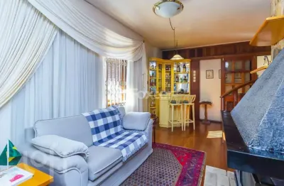 Casa com 5 quartos à venda na Rua Primeiro de Março, 721, Vila São José, Porto Alegre, 407 m2 por R$ 1.150.000