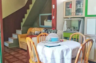 Casa com 2 quartos à venda na rua maracanã, 116, passo das pedras, porto alegre, 132 m2 por r$ 285.000