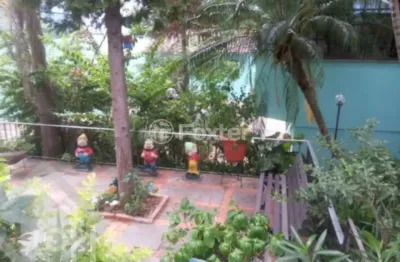 Casa com 4 quartos à venda na rua conde da figueira, 667, vila jardim, porto alegre, 427 m2 por r$ 1.700.000