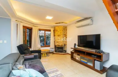 Casa com 3 quartos à venda na rua padre todesco, 783, partenon, porto alegre, 287 m2 por r$ 1.166.600