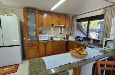 Casa com 3 quartos à venda na rua das araucárias, 520, são virgílio, caxias do sul, 331 m2 por r$ 1.250.000