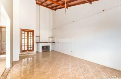 Casa com 3 quartos à venda na rua pirapo, 941, igara, canoas, 230 m2 por r$ 690.000