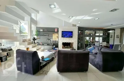 Casa com 3 quartos à venda na rua suécia, 221, marechal rondon, canoas, 270 m2 por r$ 1.550.000