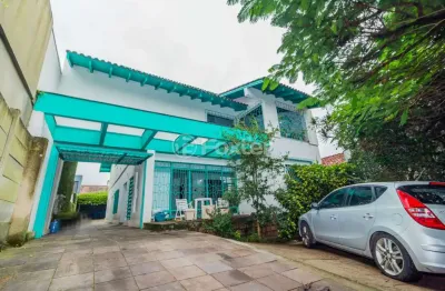 Casa com 5 quartos à venda na rua jacundá, 144, guarujá, porto alegre, 400 m2 por r$ 798.000