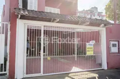 Casa com 3 quartos à venda na rua coronel timóteo, 222, camaquã, porto alegre, 200 m2 por r$ 800.000