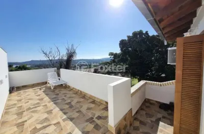 Casa com 3 quartos à venda na rua dos guaranis, 456, espírito santo, porto alegre, 161 m2 por r$ 473.000