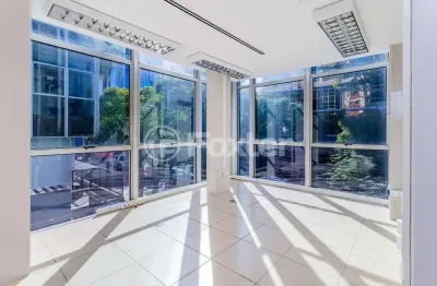 Sala comercial com 4 salas à venda na rua mariante, 239, rio branco, porto alegre, 63 m2 por r$ 700.000