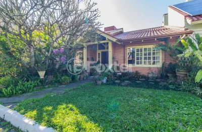 Casa em condomínio fechado com 4 quartos à venda na rua tocantins, 869, lomba do pinheiro, porto alegre, 212 m2 por r$ 895.000
