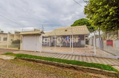 Casa com 3 quartos à venda na rua dos guenoas, 1334, guarujá, porto alegre, 220 m2 por r$ 530.000