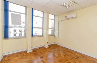 Sala comercial com 1 sala à venda na praça quinze de novembro, 16, centro histórico, porto alegre, 44 m2 por r$ 153.900