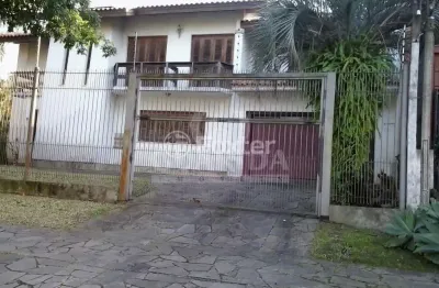 Casa com 4 quartos à venda na rua araponga, 6, chácara das pedras, porto alegre, 256 m2 por r$ 1.800.000