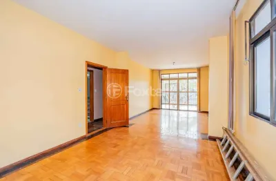 Casa com 6 quartos à venda na avenida copacabana, 1231, tristeza, porto alegre, 300 m2 por r$ 980.000