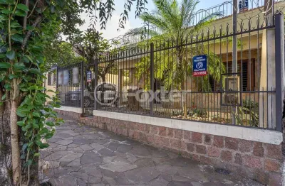 Casa com 4 quartos à venda na rua padre todesco, 740, partenon, porto alegre, 216 m2 por r$ 650.000