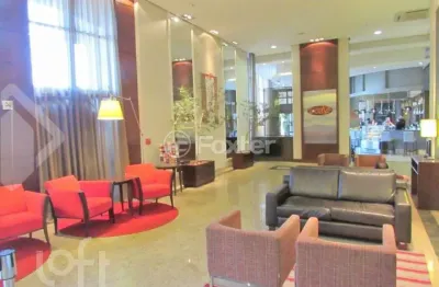 Kitnet / stúdio à venda na avenida borges de medeiros, 2145, praia de belas, porto alegre, 35 m2 por r$ 395.580