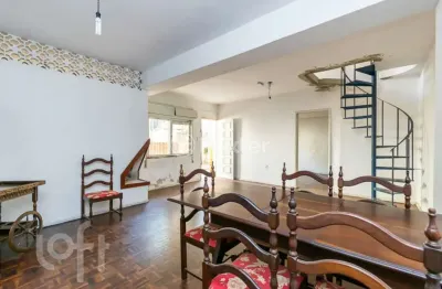 Casa com 3 quartos à venda na avenida lageado, 595, petrópolis, porto alegre, 171 m2 por r$ 700.000