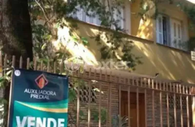 Apartamento com 3 quartos à venda na rua felipe camarão, 366, rio branco, porto alegre, 106 m2 por r$ 370.000