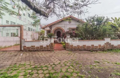 Casa com 2 quartos à venda na avenida frança, 1047, são geraldo, porto alegre, 216 m2 por r$ 641.000
