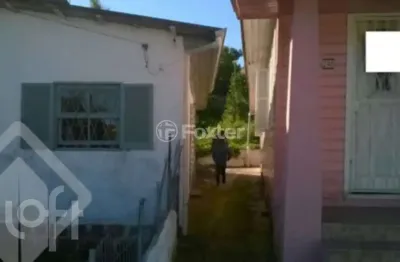 Casa com 2 quartos à venda na rua águas mortas, 246, medianeira, porto alegre, 110 m2 por r$ 340.000