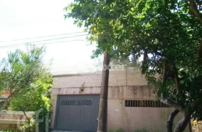 Casa com 4 quartos à venda na rua felipe becker, 411, três figueiras, porto alegre, 330 m2 por r$ 1.500.000