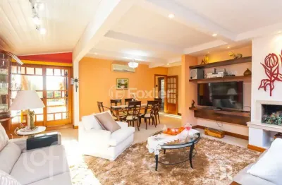 Casa com 3 quartos à venda na rua floriano maya d'ávila, 20, teresópolis, porto alegre, 207 m2 por r$ 755.000