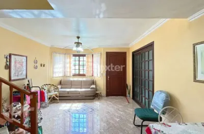 Casa com 3 quartos à venda na rua mirador, 395, espírito santo, porto alegre, 150 m2 por r$ 1.500.000