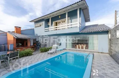 Casa com 3 quartos à venda na rua paulo derly strehl, 235, espírito santo, porto alegre, 256 m2 por r$ 950.000