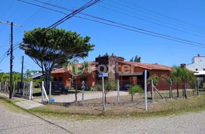 Casa com 4 quartos à venda na avenida guará, 792, centro, xangri-lá, 221 m2 por r$ 1.060.000