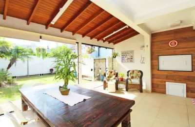 Casa em condomínio fechado com 3 quartos à venda na rua deputado hugo mardini, 1780, passo das pedras, porto alegre, 191 m2 por r$ 877.000