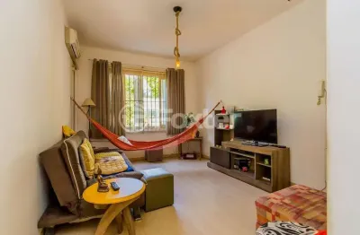 Apartamento com 2 quartos à venda na avenida berlim, 380, são geraldo, porto alegre, 56 m2 por r$ 250.000