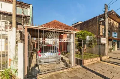 Casa com 3 quartos à venda na Avenida Teresópolis, 2888, Teresópolis, Porto Alegre, 200 m2 por R$ 995.000