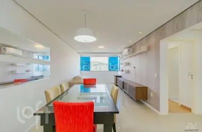Apartamento com 2 quartos à venda na rua professor freitas cabral, 260, jardim botânico, porto alegre, 71 m2 por r$ 751.000
