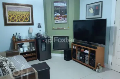 Casa em condomínio fechado com 3 quartos à venda na rua adão gregory, 70, mário quintana, porto alegre, 132 m2 por r$ 450.000