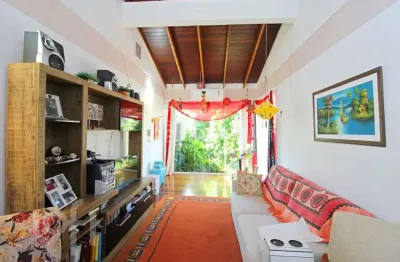 Casa em condomínio fechado com 3 quartos à venda na rua almirante mariath, 69, tristeza, porto alegre, 217 m2 por r$ 950.000